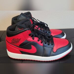 Air Jordan 1 Mid Bred / Banned